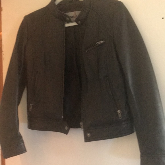Leather jacket - Picture 3 of 8